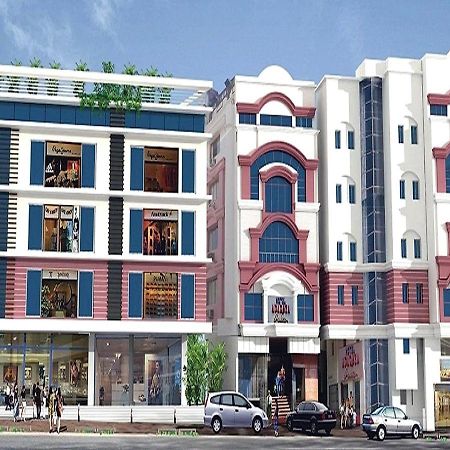 Hotel Adarsha Palace Белгаум Экстерьер фото